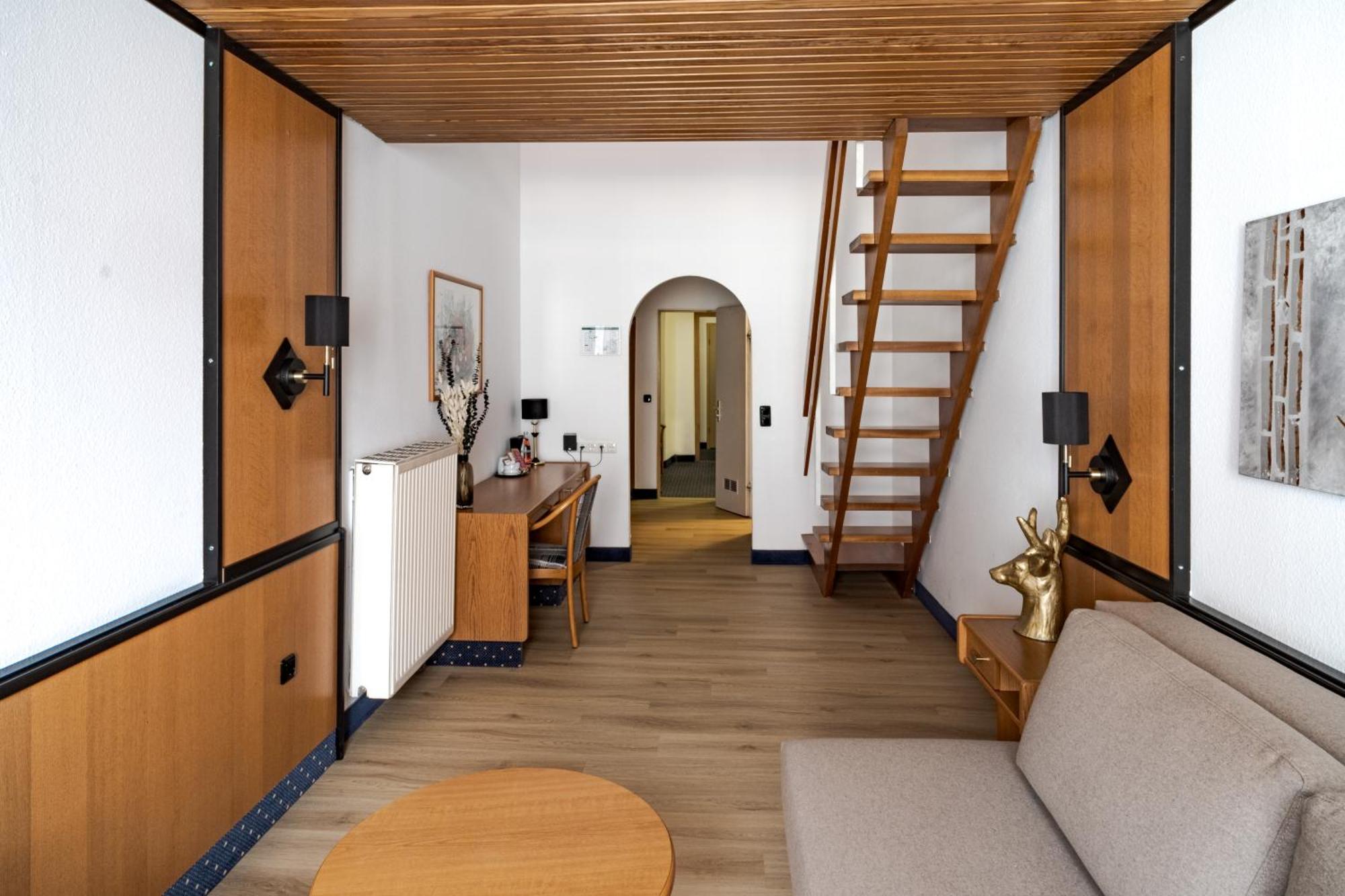 Hotel Goldener Hirsch Kaufbeuren Esterno foto
